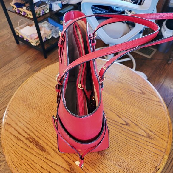 Michael Kors large red leather bag - Picture 4 of 9